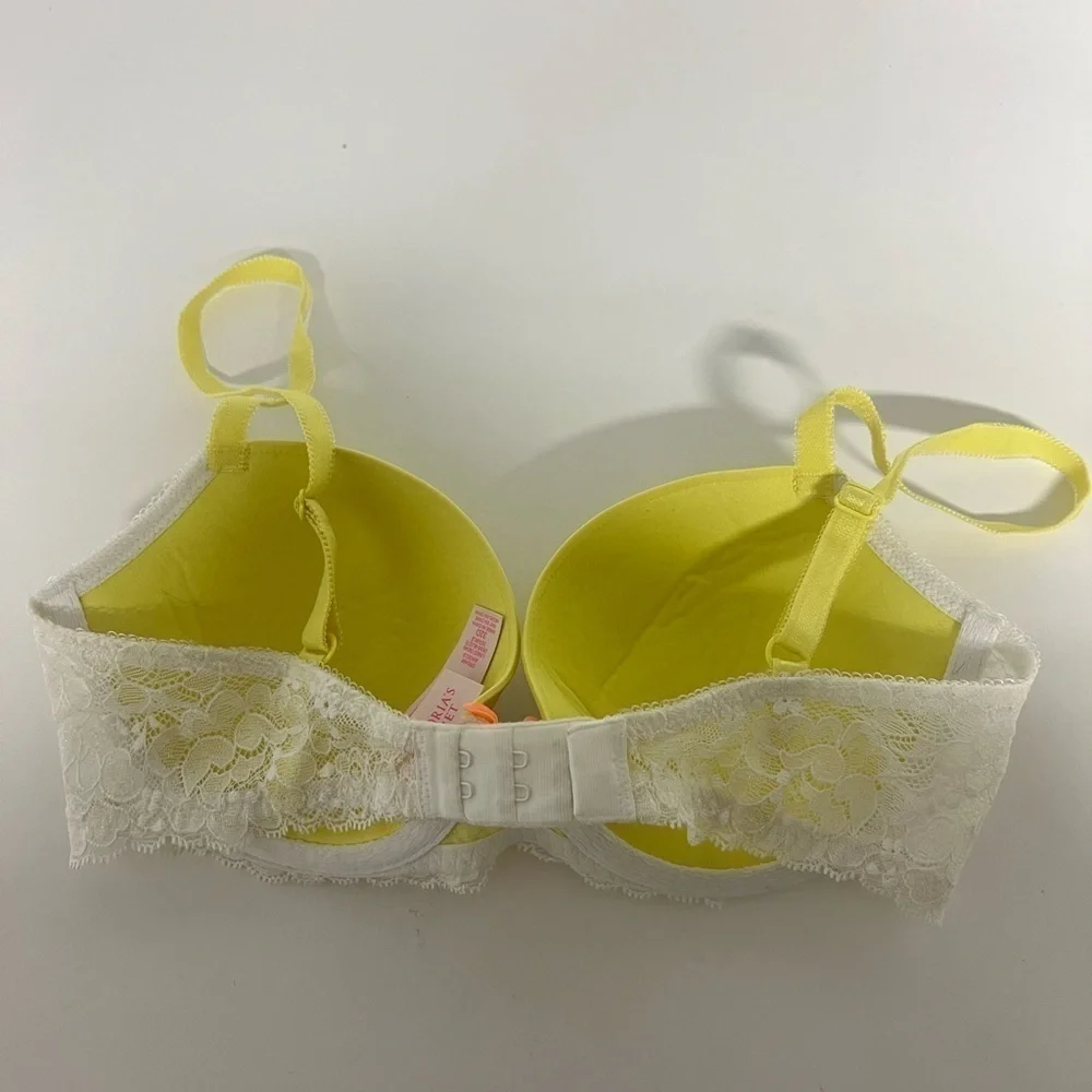 Victoria’s Secret Dream Angels Lace Rhinestone Bra 32D